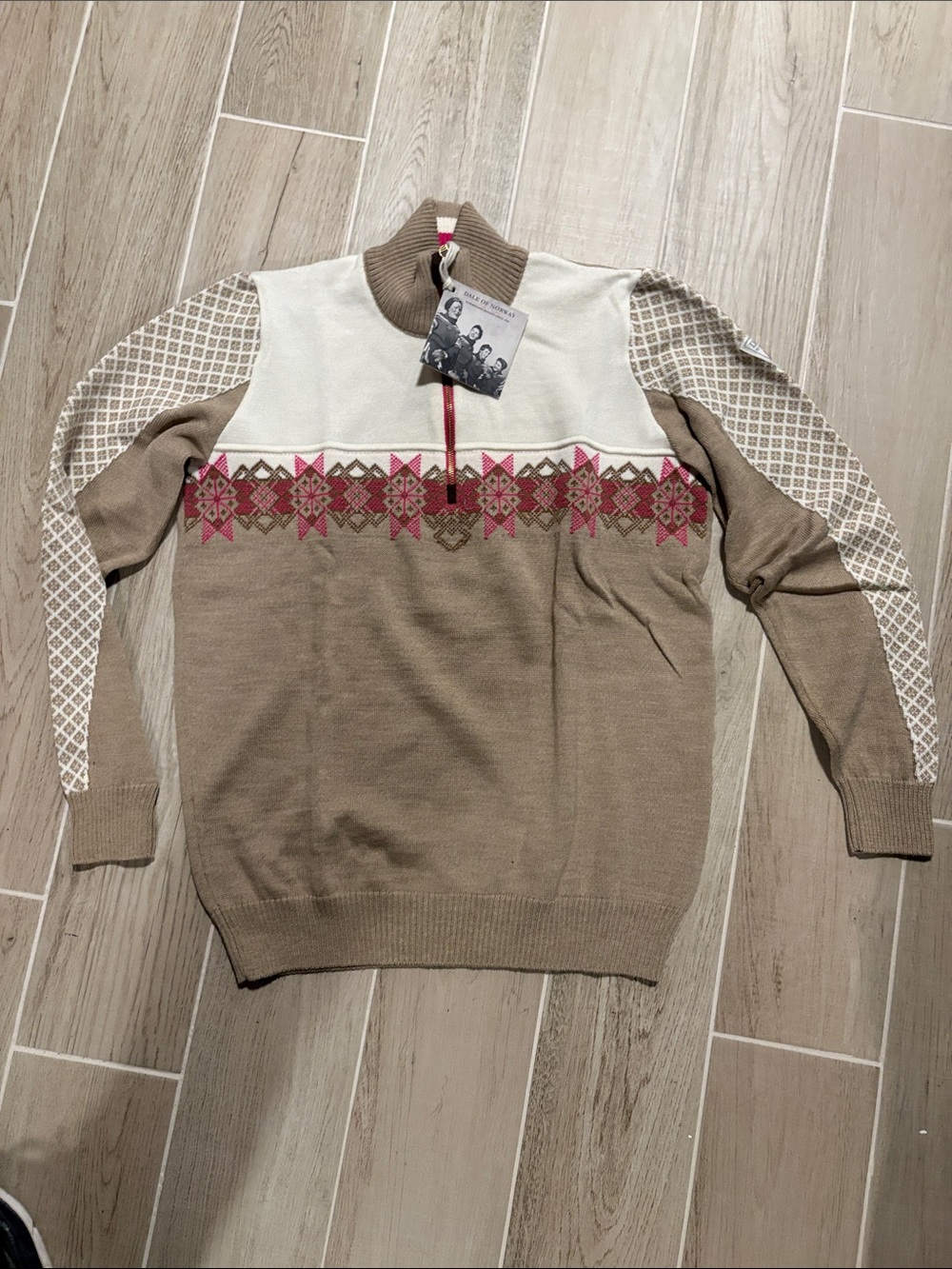 Dale of Norway Fjell Feminine beige and Cream Knit Sweater with PinkFairIsle NWT